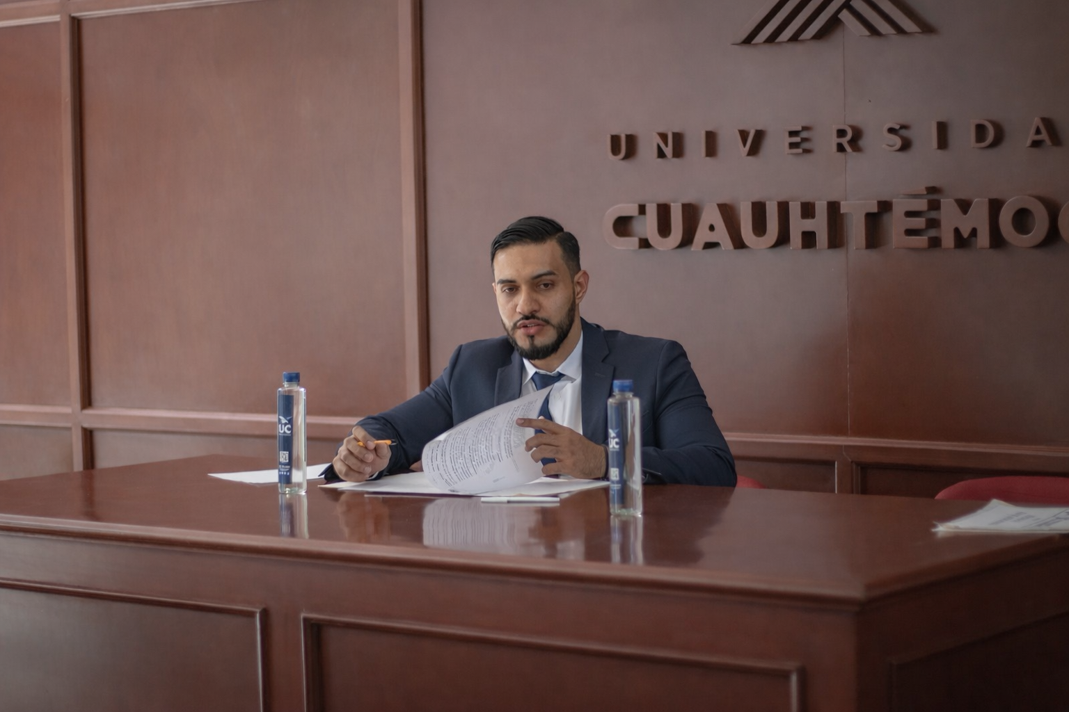 estudiante-de-derecho-ucg-practica-2