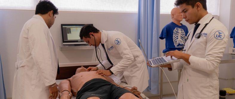 ¿Por qué escoger una escuela de medicina conacreditación COMAEM?